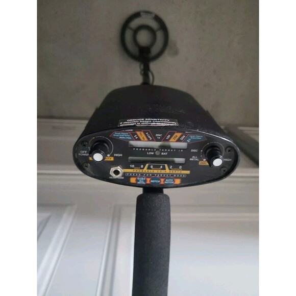 Bounty Hunter Quick Draw II Metal Detector - Picture 2 of 3